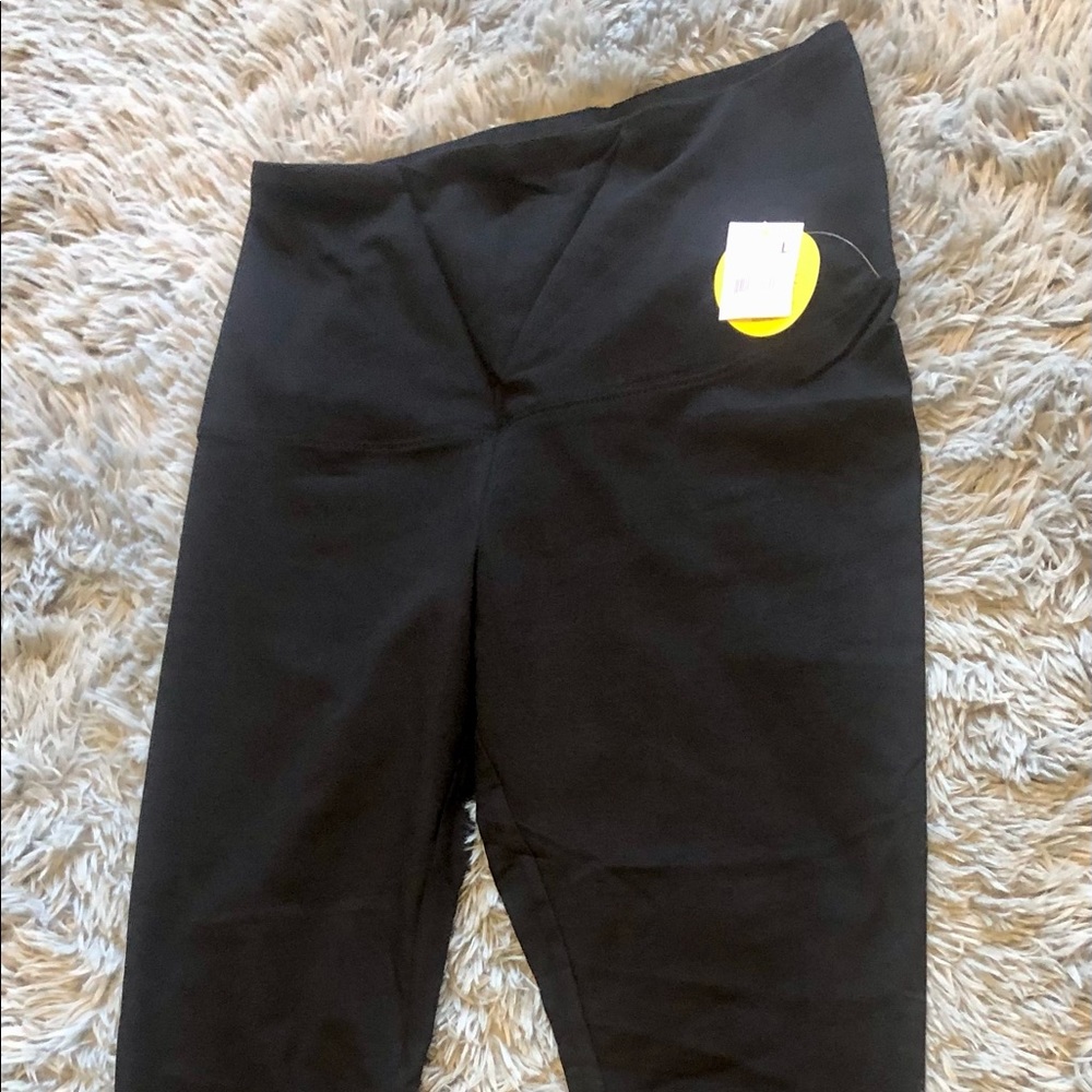 NWT MOTHERHOOD LEGGINGS